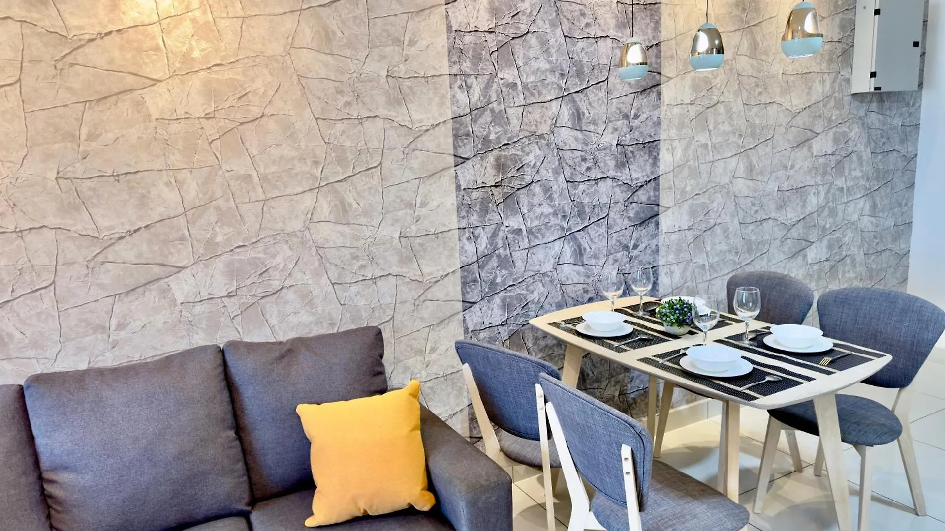 Midvalley Southkey Mosaic 6-9Pax Netflix-Smarttv70Inch Johor Bahru Aparthotel